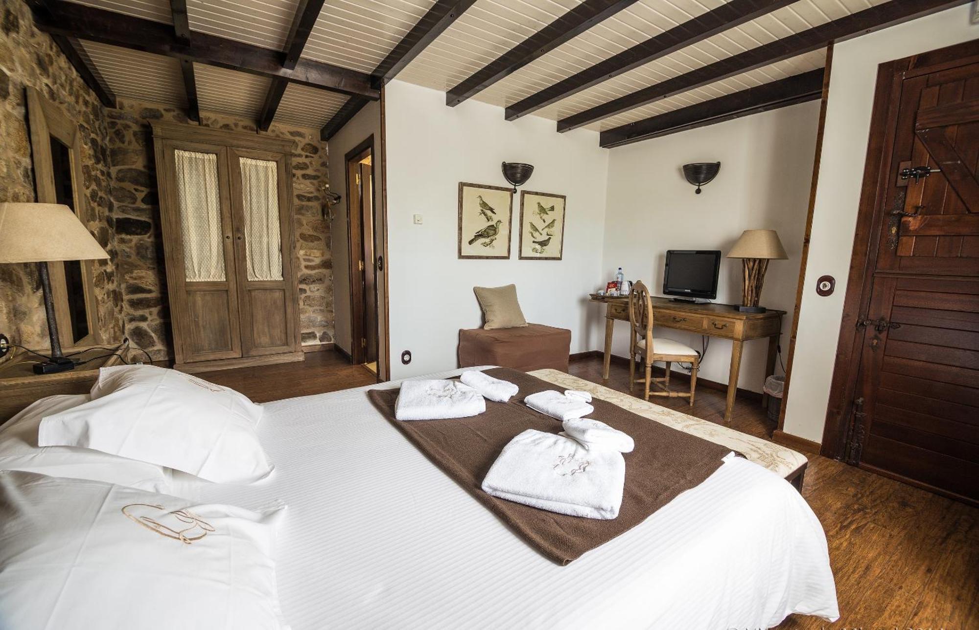 Hotel Rustico Lugar Do Cotarino Camarinas Exterior photo
